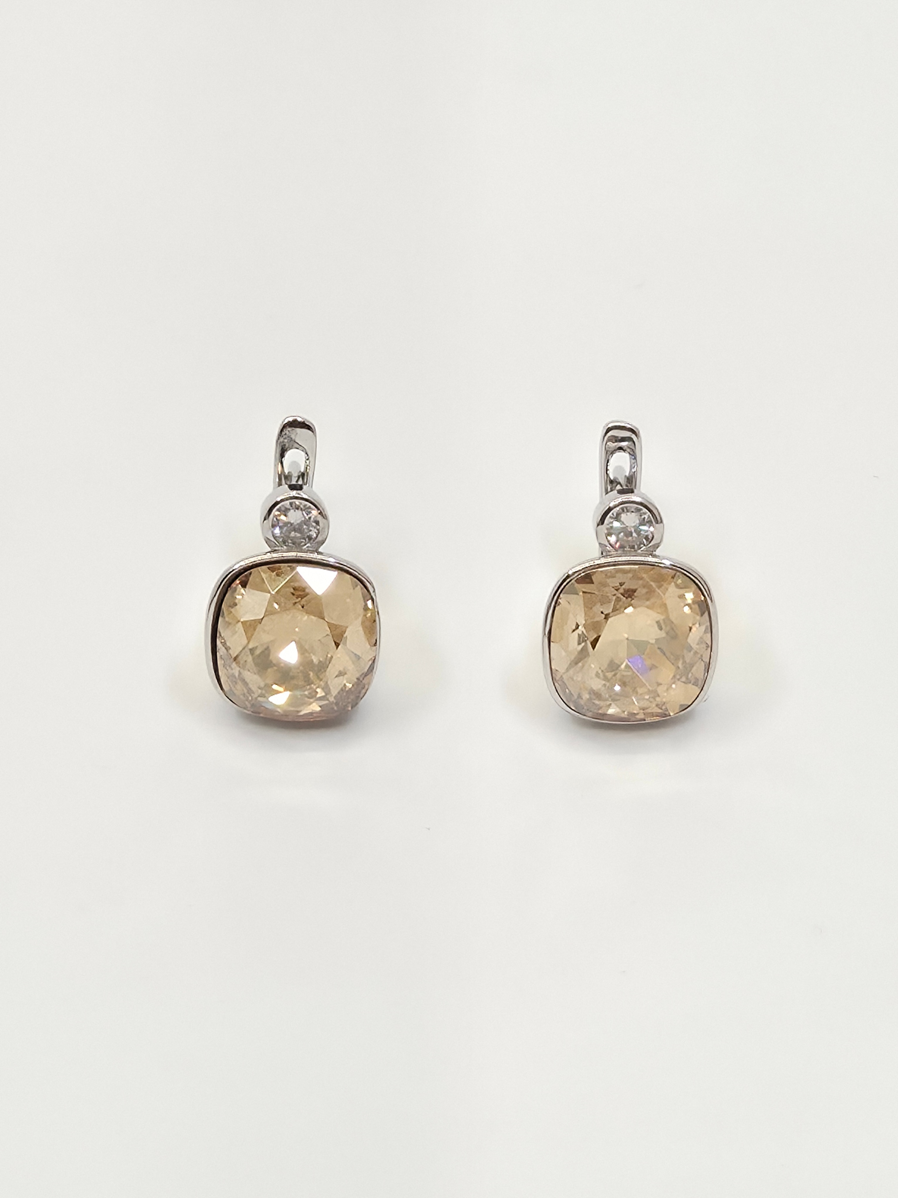 The Solis Yellow Stone 925 Silver Pendant Set