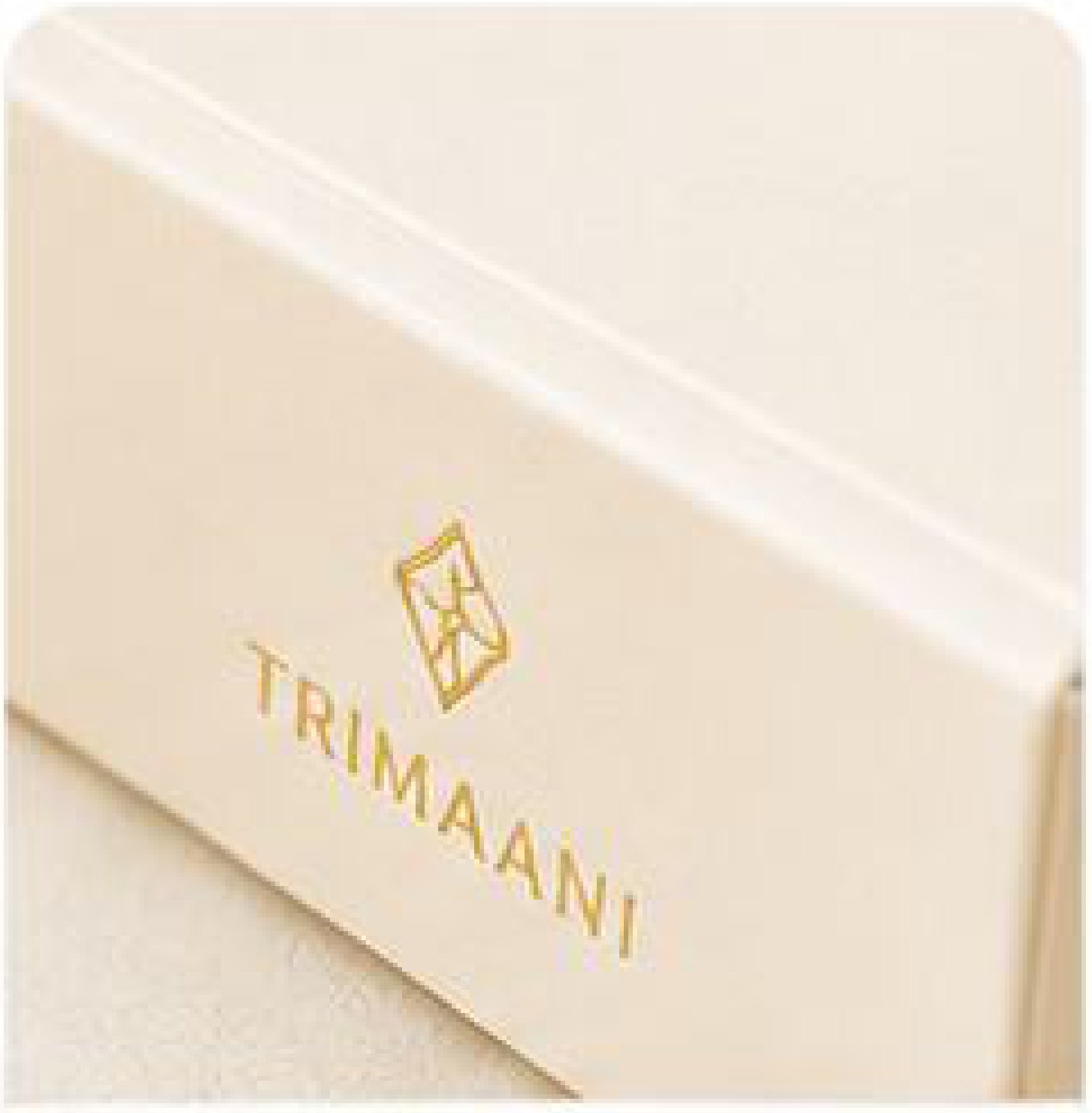 A closed Trimaani presentation box